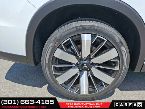 New 2025 Mitsubishi Outlander SE image 6