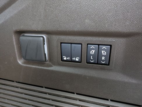 Used 2025 GMC Yukon Elevation image 23