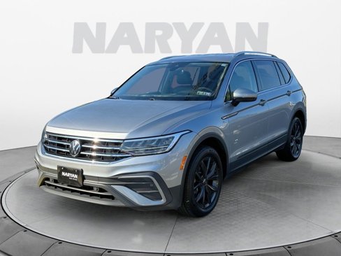 Used 2024 Volkswagen Tiguan Wolfsburg Edition image 4