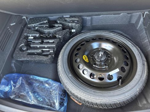 Used 2022 Chevrolet TrailBlazer LT w/ Sun and Liftgate Package image 37