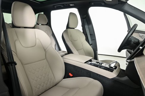 New 2026 Volvo XC90 B6 Plus w/ Protection Package Premier image 23