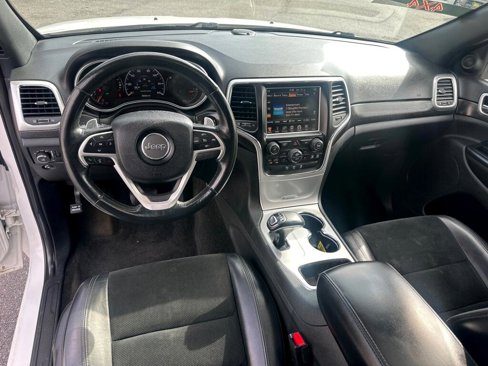 Used 2015 Jeep Grand Cherokee Altitude image 32