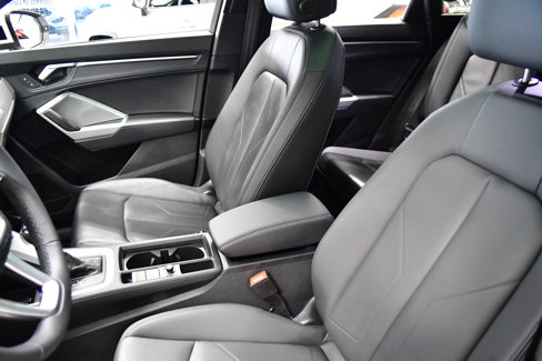 Used 2025 Audi Q3 2.0T Premium image 11