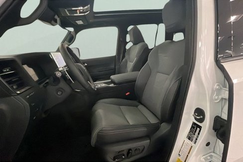 Used 2025 Lexus GX 550 image 15