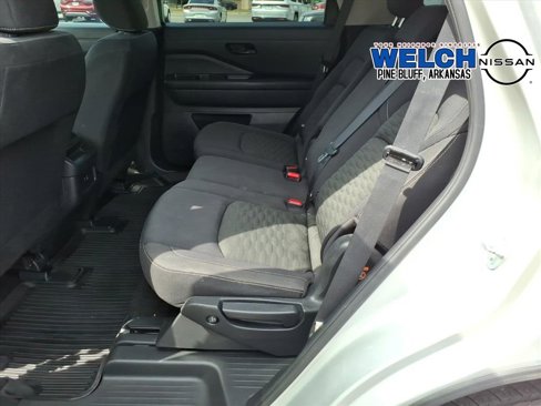 Used 2023 Nissan Pathfinder S image 7