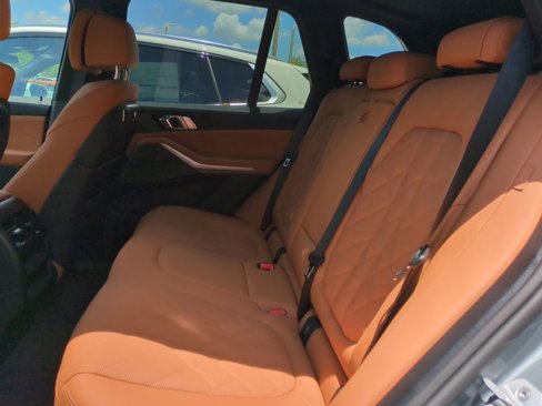 New 2026 BMW X5 xDrive40i w/ Premium Package image 13