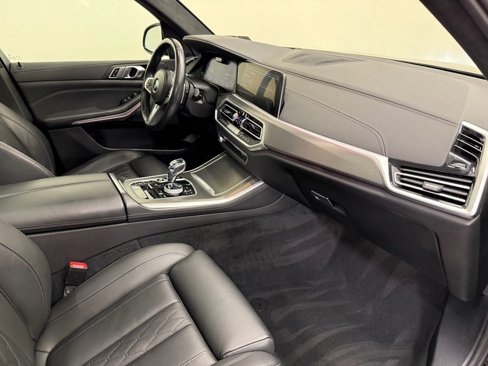 Used 2022 BMW X5 xDrive40i w/ M Sport Package image 11