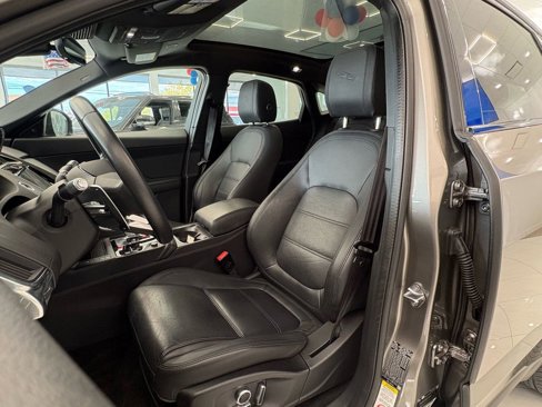 Used 2022 Jaguar E-PACE SE image 20