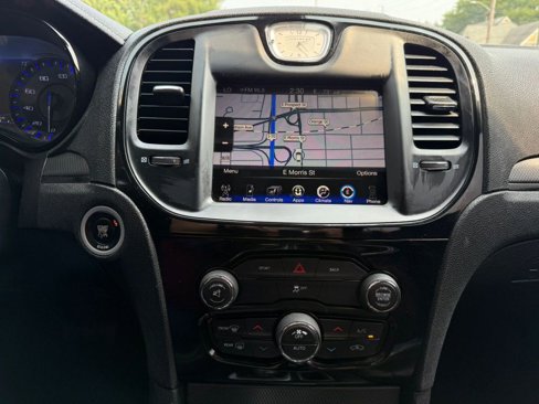 Used 2016 Chrysler 300 S image 22