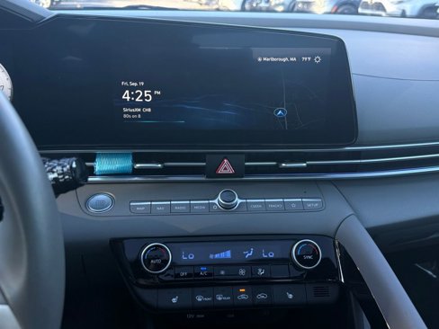 Used 2024 Hyundai Elantra SEL w/ Convenience Package image 33