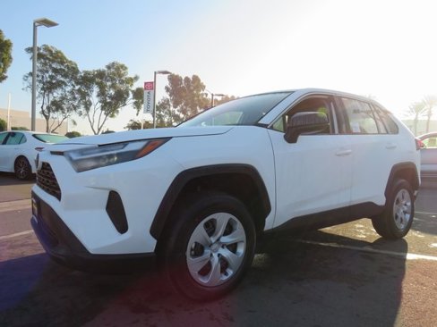 New 2025 Toyota RAV4 LE image 3