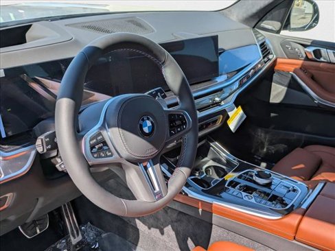 New 2026 BMW X7 M60i image 3