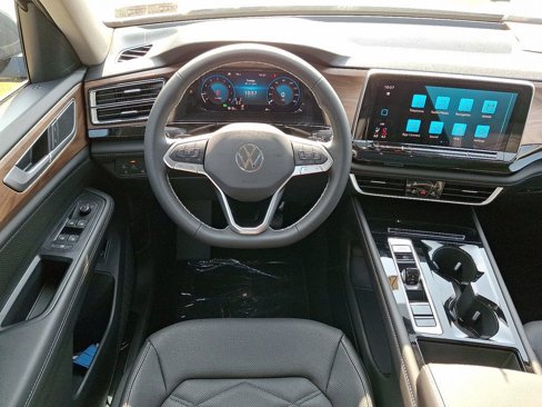 New 2026 Volkswagen Atlas SE image 11