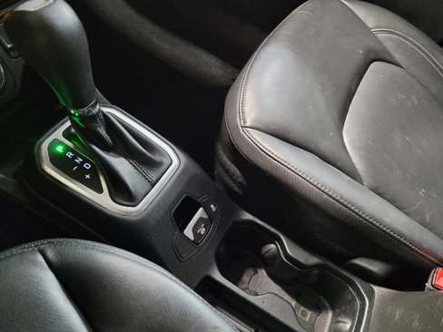 Used 2020 Jeep Renegade Limited image 26