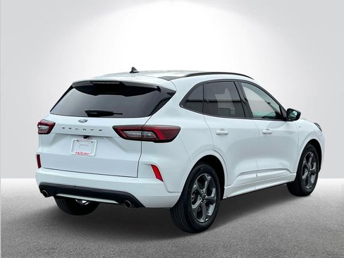 Used 2023 Ford Escape ST-Line image 5