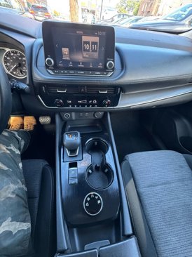 Used 2021 Nissan Rogue SV image 29