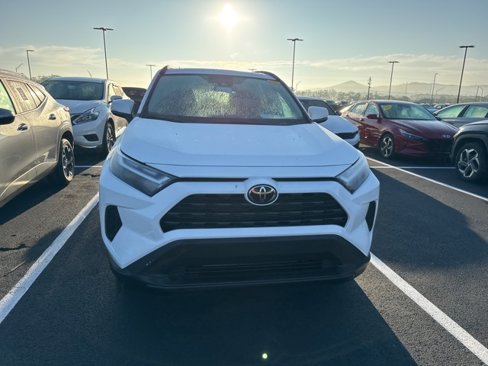 Used 2025 Toyota RAV4 XLE w/ Convenience Package image 5