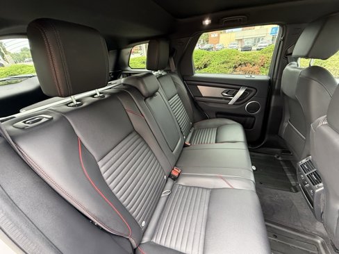 Used 2023 Land Rover Discovery Sport SE R-Dynamic image 35