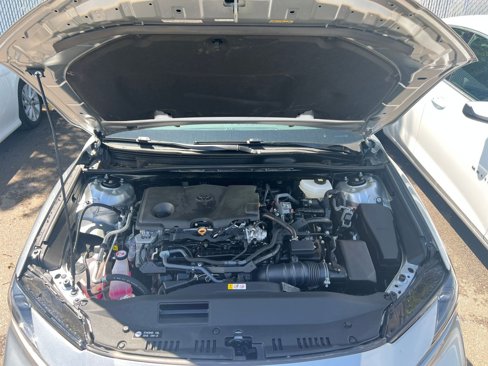 Used 2025 Toyota Camry LE image 31