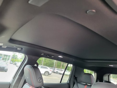 New 2025 Chevrolet Traverse RS image 13
