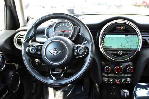 Used 2019 MINI Cooper S w/ Signature Upholstery Package image 14