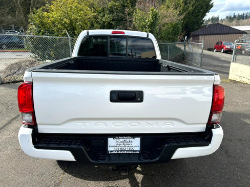 Used 2020 Toyota Tacoma SR w/ SX Package image 6