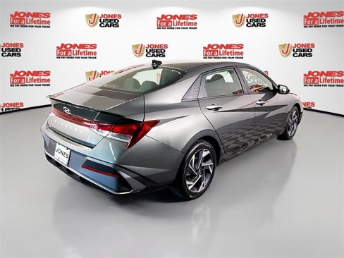 Certified 2025 Hyundai Elantra Sport image 15