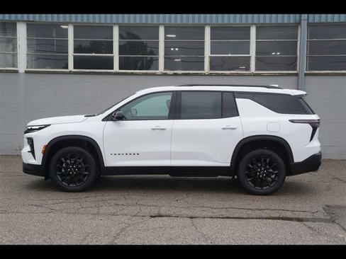 New 2026 Chevrolet Traverse LT w/ Midnight/Sport Edition image 2