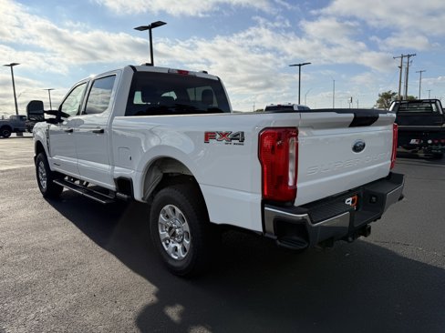 Used 2024 Ford F250 XLT w/ FX4 Off-Road Package image 3