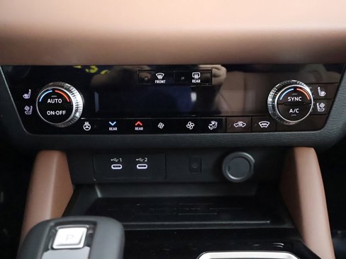 New 2025 Mitsubishi Outlander SEL image 55