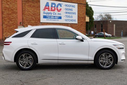 Used 2025 Genesis GV70 2.5T w/ Select Package image 8