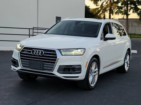 Used 2017 Audi Q7 3.0T Prestige w/ Prestige Package image 1