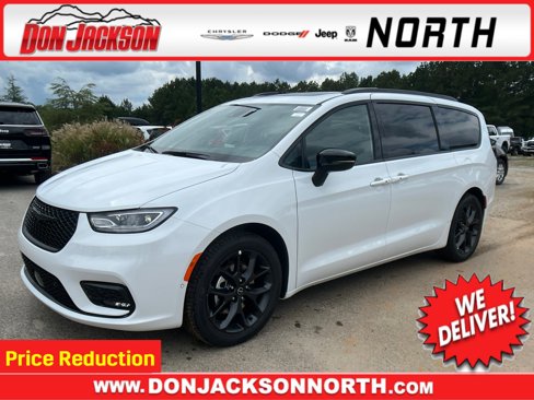 New 2026 Chrysler Pacifica Limited image 1