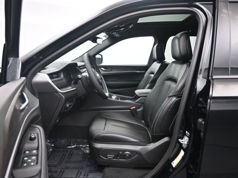 New 2025 Jeep Grand Cherokee Limited image 21