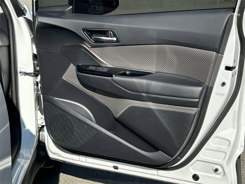 Used 2022 Toyota C-HR Limited image 30