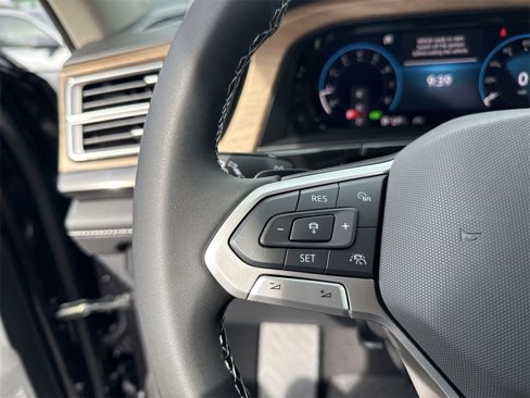 New 2025 Volkswagen Atlas SE image 17