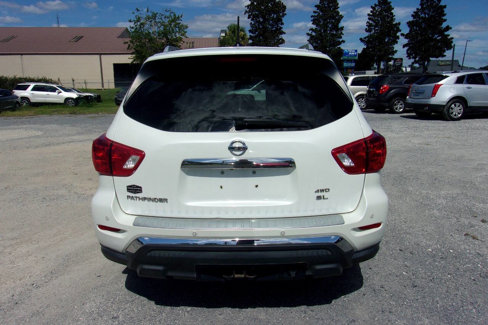 Used 2018 Nissan Pathfinder SL w/ SL Premium Package image 5