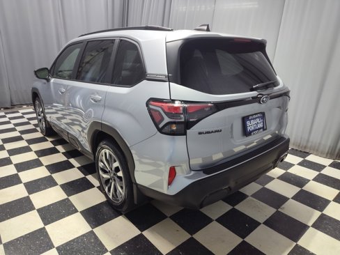 New 2025 Subaru Forester Touring image 5