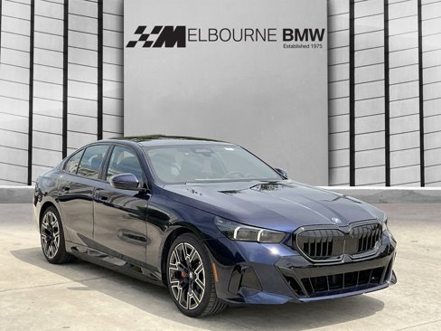 New 2026 BMW 550e xDrive image 1