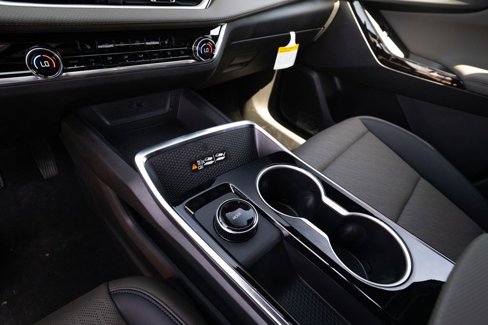 New 2026 Chevrolet Equinox LT w/ Convenience Package II image 24