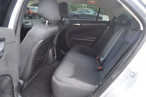 Used 2019 Chrysler 300 Touring image 19