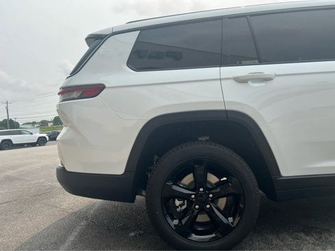 New 2025 Jeep Grand Cherokee L Limited w/ Black Appearance Package image 8
