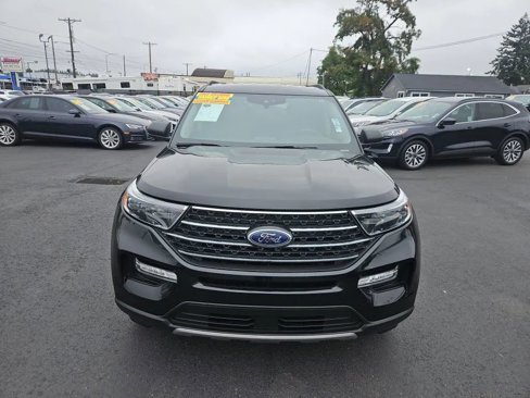 Used 2024 Ford Explorer XLT w/ Equipment Group 202A image 2