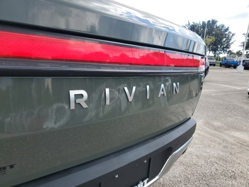 Used 2022 Rivian R1T Launch Edition image 6