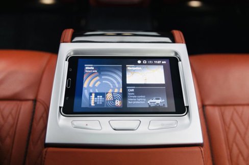 Used 2020 BMW 750i xDrive w/ Luxury Rear Seating Package image 16