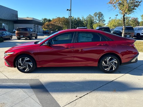 Certified 2025 Hyundai Elantra Sport image 8