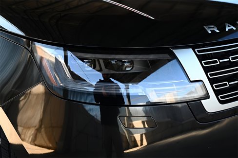 Used 2023 Land Rover Range Rover SE image 5