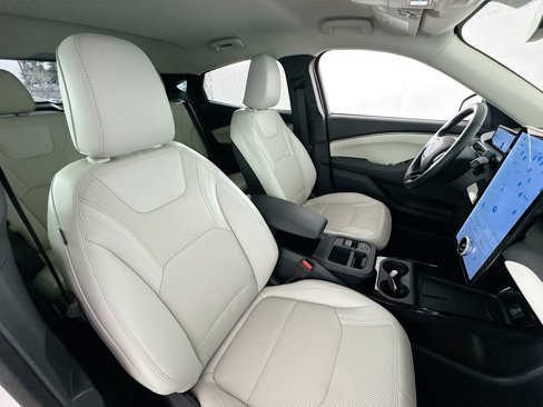 Certified 2025 Ford Mustang Mach-E Premium image 29