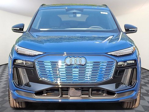 New 2025 Audi SQ6 e-tron Prestige image 2