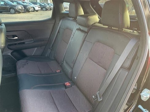 New 2025 Nissan Kicks SR image 17